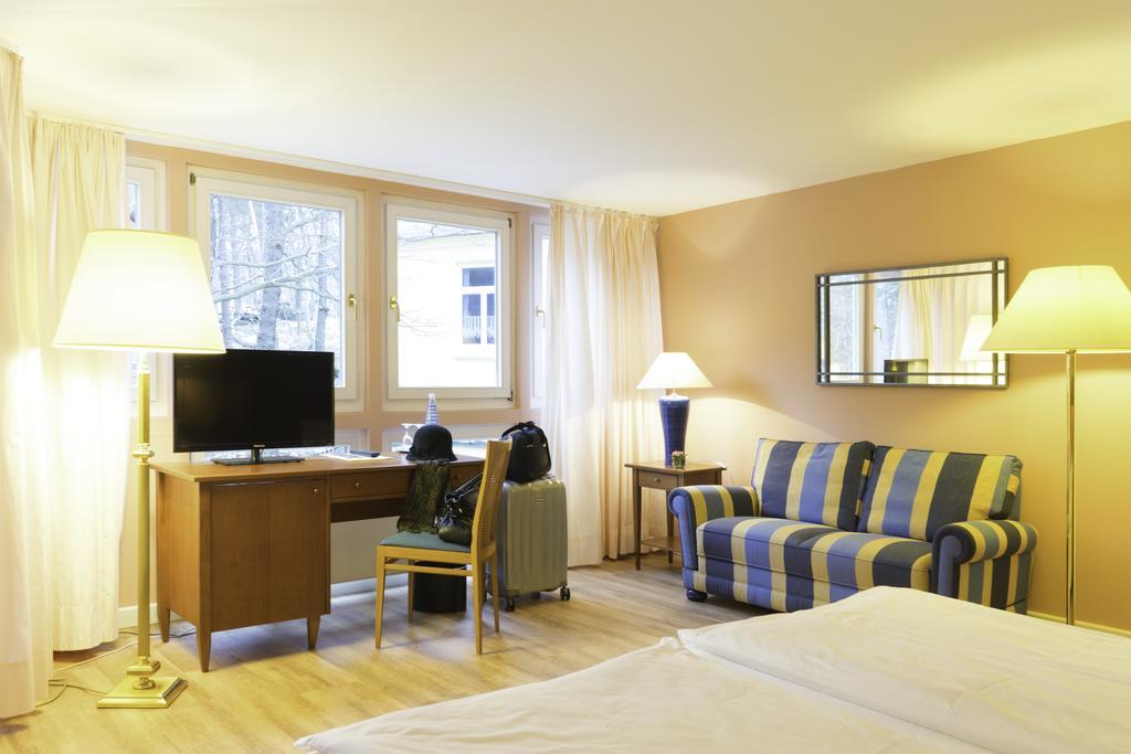Hotel Villa Viktoria Luise Blankenburg  Buitenkant foto